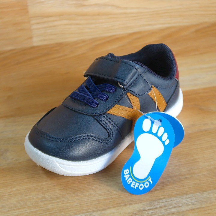 BAREFOOT 16