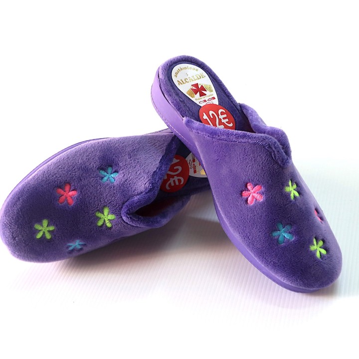 No, nunca ha visto zapatillas, aerodinámicas para estar por casa