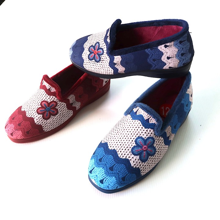 Zapatillas de Hello Kitty a Tuti, Pretty adelante